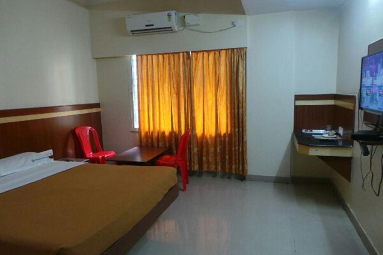 Mlc Gateway Deluxe Inn Bangalore Exterior foto